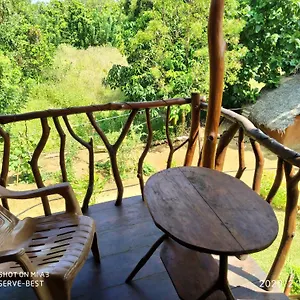Rock Gate Tree House , Sigiriya Sri Lanka