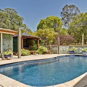 noosa-edge-nudist-retreat.queenslandhotels.net/